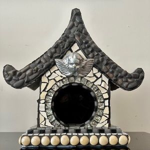 Mosaic Spirit House for Helpful People & Travel